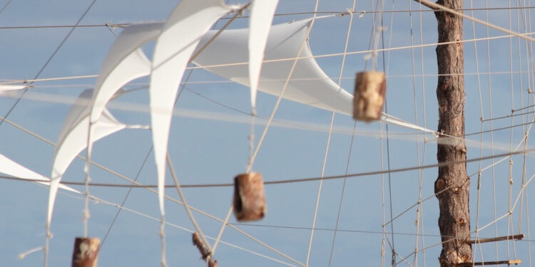 ARTBORNE 2022 – De Luchtbrug en 23 picknicktafels