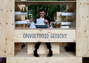 ARTBORNE 2014 – ONVOLTOOID GEDICHT – Jong Observatorium